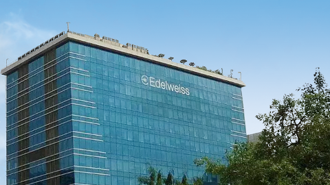 Edelweiss Financial Services Ltd ha effettuato l'aggiornamento a Genetec Security Center con il sistema video Omnicast nella sua sede principale di Mumbai. Oggi, i suoi operatori gestiscono oltre 300 telecamere che garantiscono la sicurezza di beni e clienti.