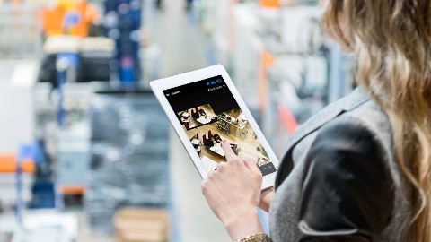 Stratocast mobile application for small businesses