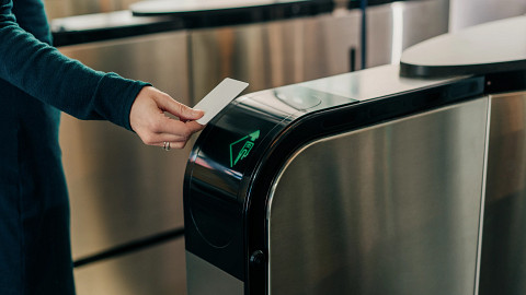 Security Center Synergis™ zur Stärkung des Zutrittskontrollsystems und zum Schutz vor Cyberbedrohungen