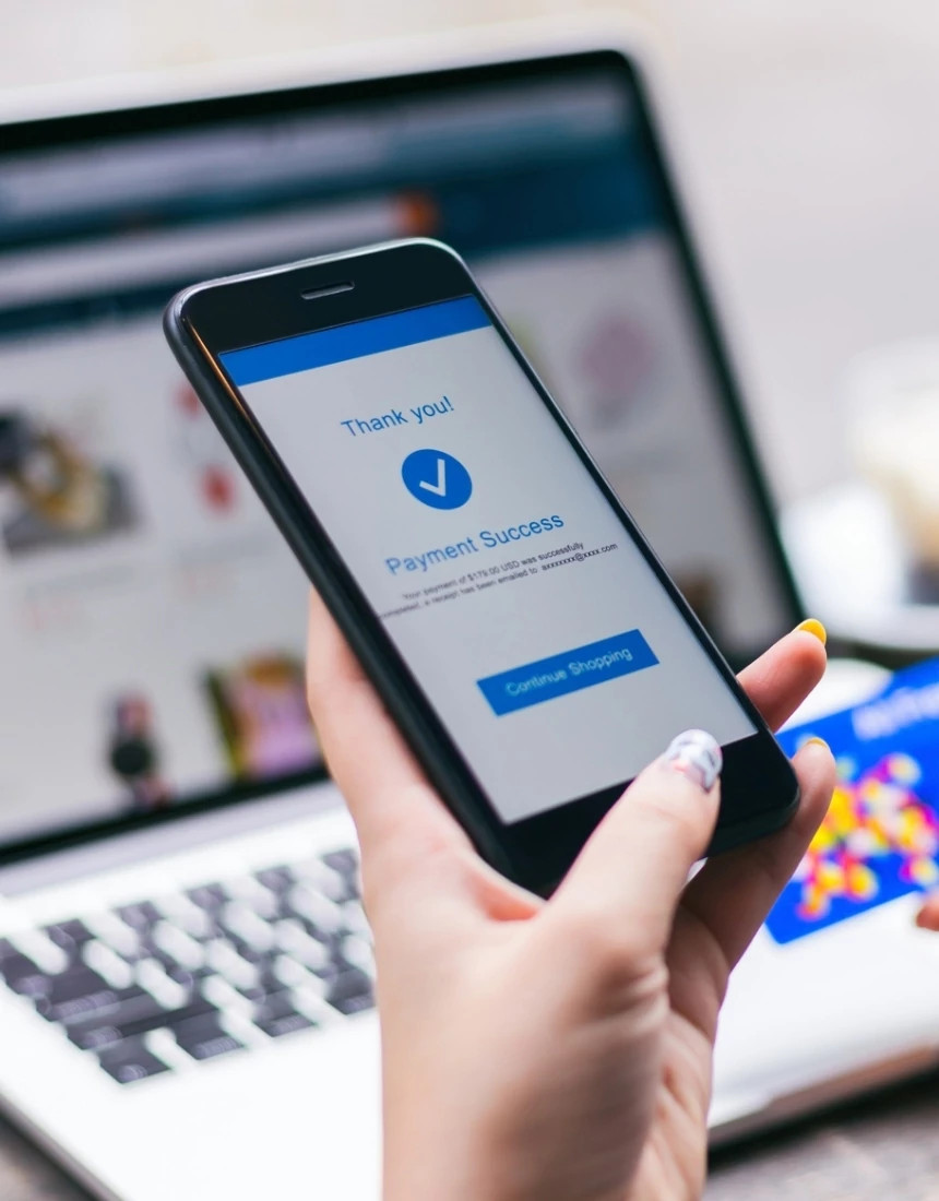 Customer sees a “Payment Success” screen on their phone, showing how the Security Center SaaS platform enables secure payments for a California fintech company.