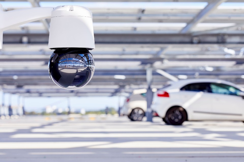 Cameras & Analytics from IQSIGHT with Genetec Security Center SaaS