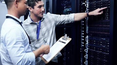 Usa Security Center Synergis™ para mejorar tu sistema de control de acceso y defenderte contra las amenazas cibernéticas